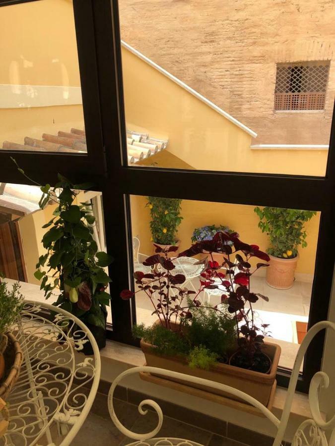 ホテル Le Stanze Del Borgo ネットゥーノ エクステリア 写真